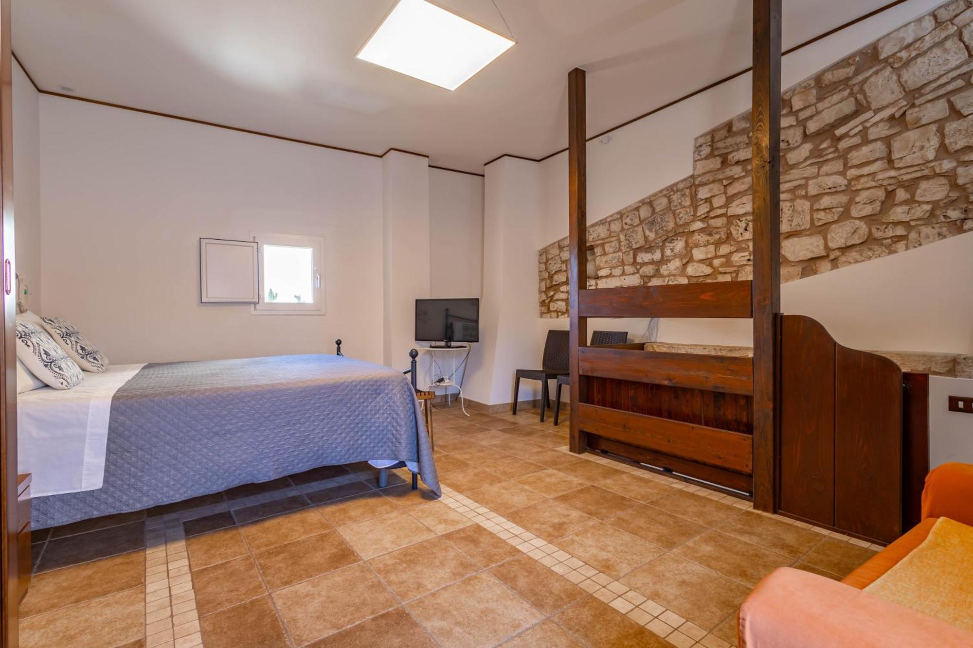 Antiche Mura Apartments "Nel Cuore Della Puglia"Bivani, Cucina, Terrazzo Turi Kültér fotó